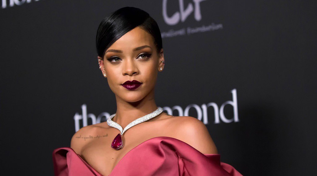 rihanna life biography