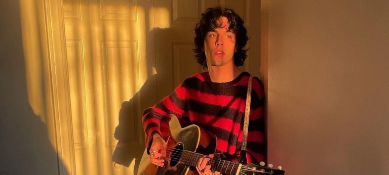 Stephen Sanchez - History and Biography